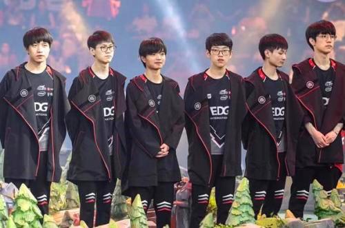 在世人面前 在世人面前