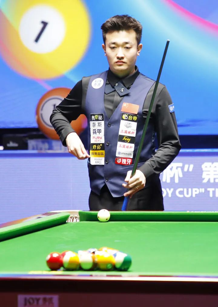 用快速的球 用快速的球