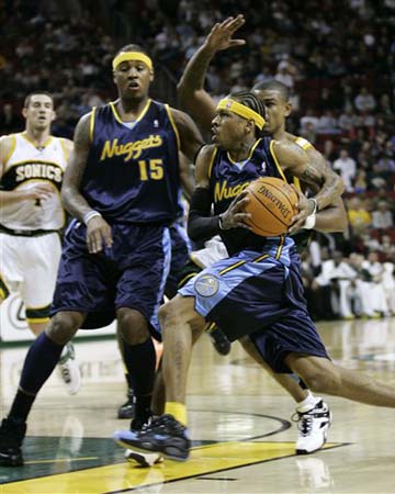 他在进攻端 他在进攻端